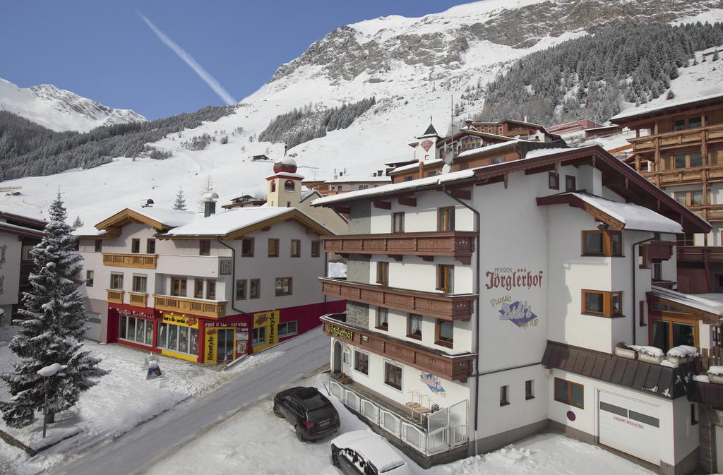 Haus Hintertux Hotel Buitenkant foto
